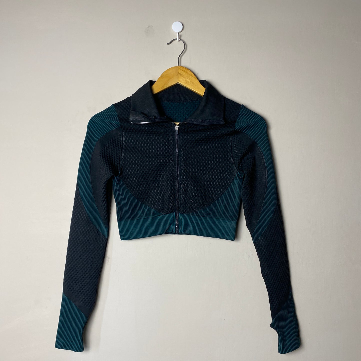 activewear-zip-jacket-002