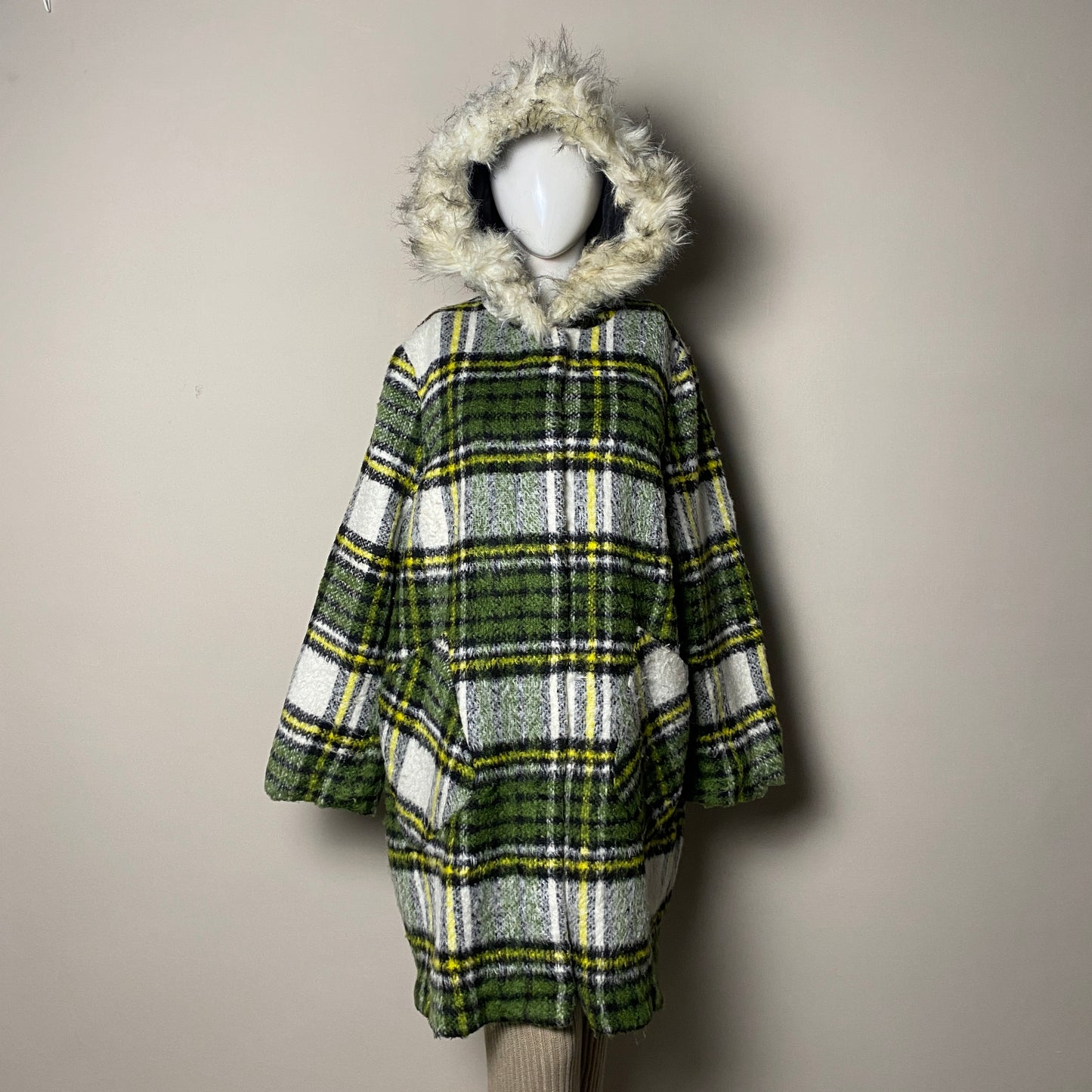 green-plaid-fur-hood-long-coat-053