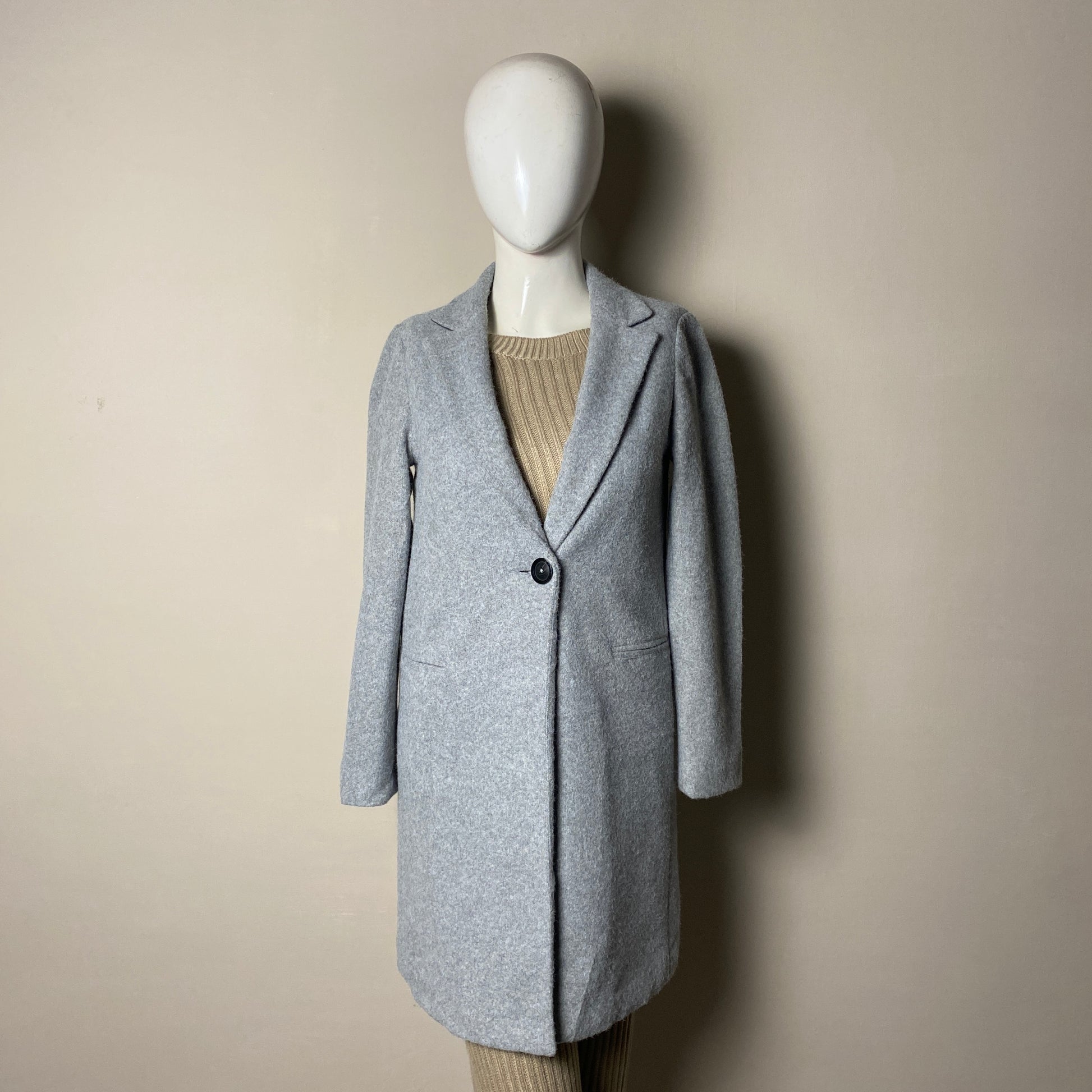 light-grey-single-button-long-coat-054