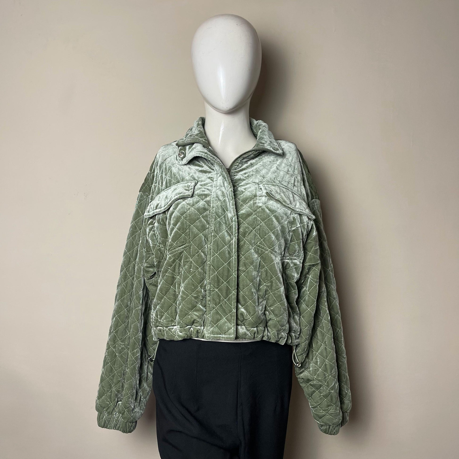 quilted-velvet-zip-front-jacket-096